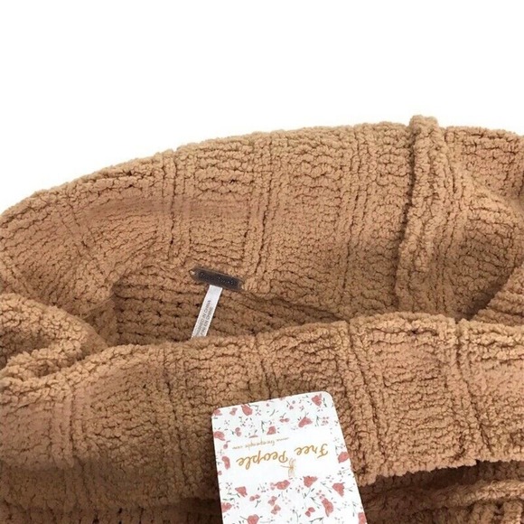 Free People Be Yours Cowl Neck Sweater Oversize Cozy Knit Beige NEW $128 - Picture 5 of 5